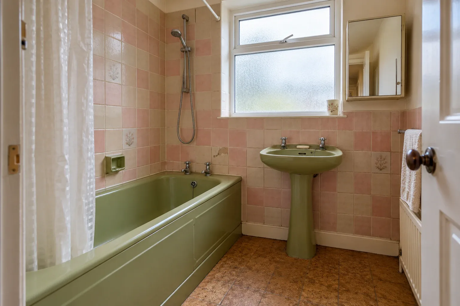 Rénovation de salle de bains, Avant
