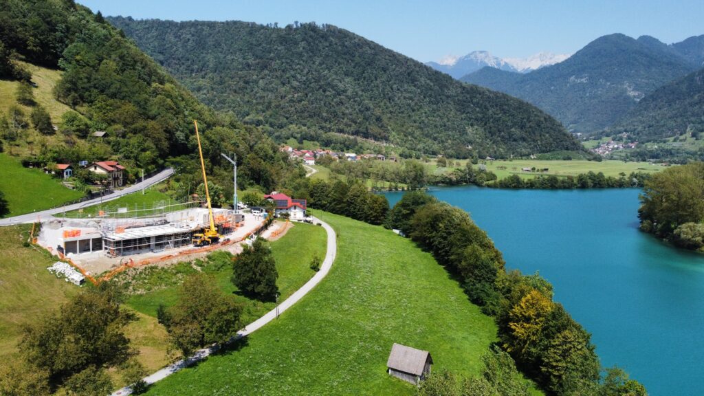 Simplifikacija hotela v Solini Soče